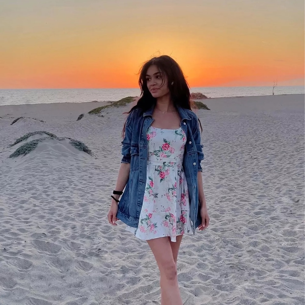 Francesca's Collections Mi Ami Diana Pink and White Floral Midi Dress - Picture 4 of 7